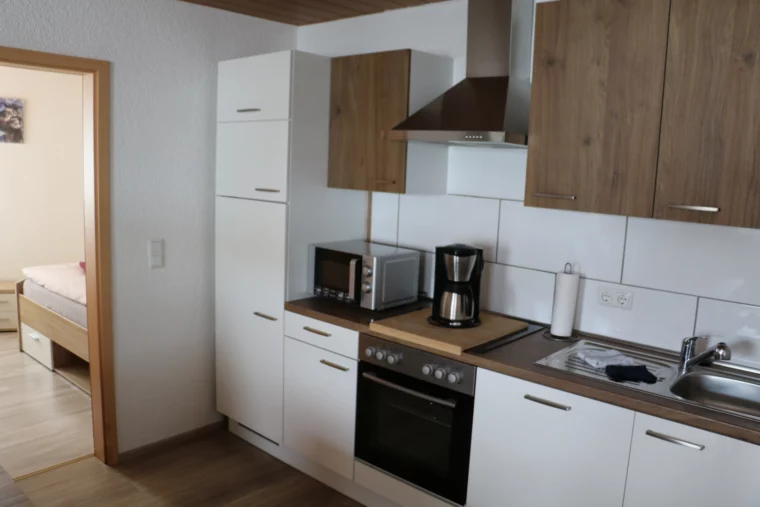 Offene ausgestattete Küche