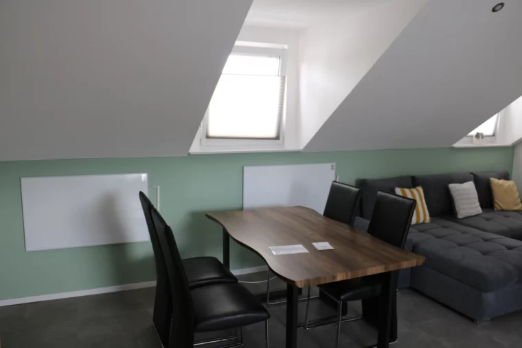 Wohnzimmer mit Essbereich